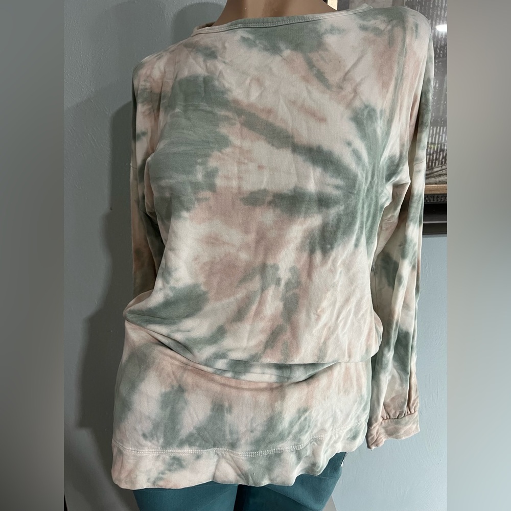 Size- medium Knox Rose tie-dye sweatshirt